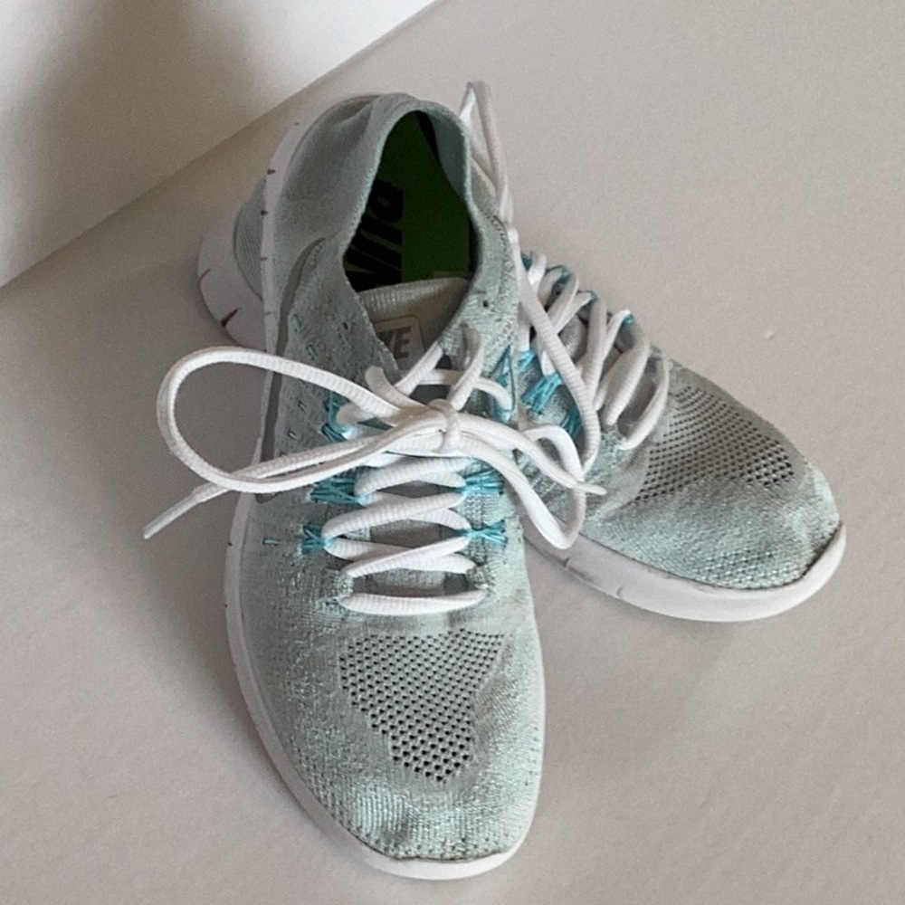 Nike Women's Light Blue Athletic Shoes